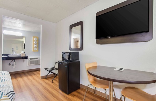 Walterboro Hotel | Motel 6 Walterboro, SC