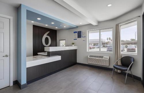 Westminster Hotel | Motel 6-Westminster, CA - North