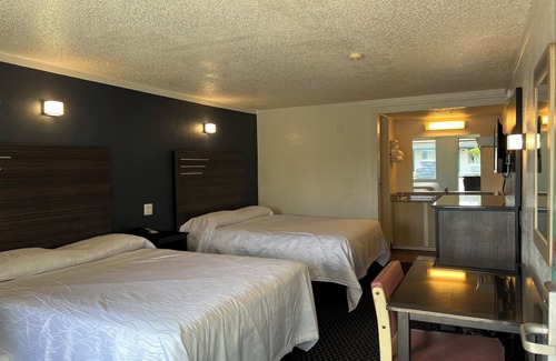Latonia Hotel | Motel Beechmont