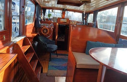 Amsterdam South Alquiler De Eote | Motorjacht Flint