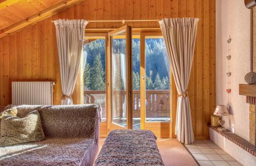 Champery Apartamento | Moulins 8 Skylights And Chimney