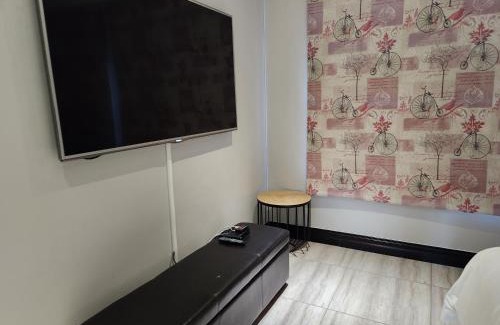 Greater Johannesburg Metropolitan Area Cabina | Mount Grand Boutique - 110 Mount Street