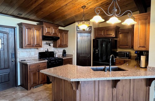 Mount Judea Casa | Mount Judea Scenic Solitude - A Modern and Private Luxury Escape