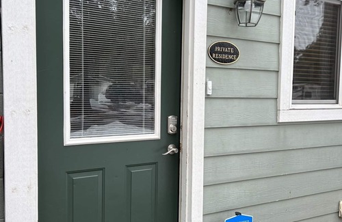 Weed Apartamento | Mount Shasta private Guest Suite at a clean & peaceful Campground