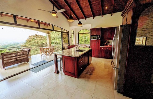 Mercedes Casa | Mountain and city views with convenient access to town!