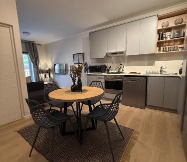 Redhill Apartamento | Mountain Bay Apartment with Sea and Mountain Views