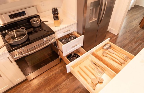 Cashiers Cabina | Mountain Breeze Cottage (Short walk to Waterfall!)