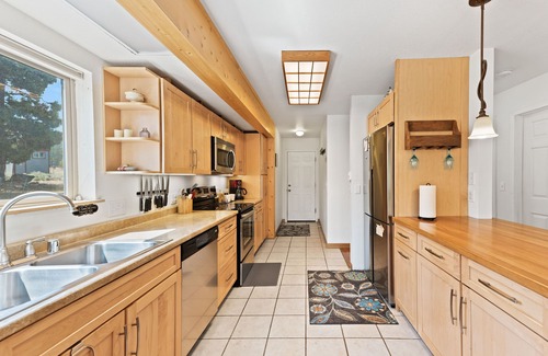 Weed Casa | Mountain Breeze - Pet Friendly Read Our Reviews