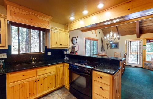 Fish Camp Cabina | Mountain Cabin just minutes from Yosemite’s south entrance