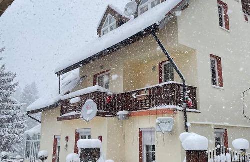 Predeal Chalet De Esquí | Mountain Chalet. Stunning Views, Pet-Friendly, Perfect for Events and Relaxation