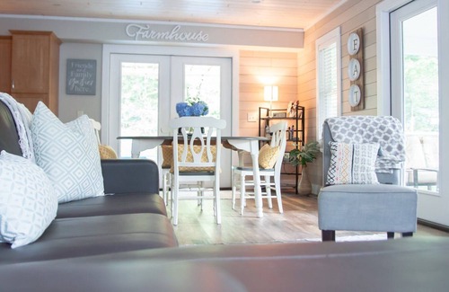 Flat Rock Cabaña | Mountain Cottage con todos los toques especiales de casa