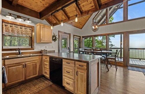 Jasper Cabina | Mountain Crest Treetop- ¡Lugar perfecto para una escapada! Impresionantes vistas de la montaña Ozark!