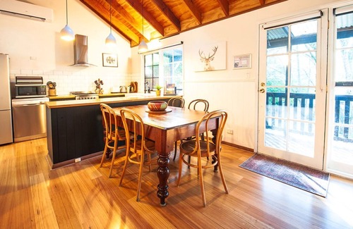 Blackheath Casa | Mountain Den | Charming pet friendly mountains cottage!