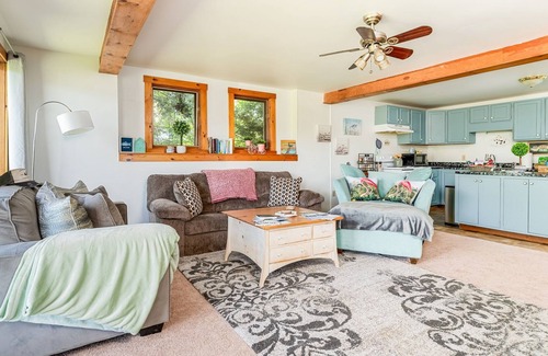 Eastern Vermont Casa | Mountain haven - 20 min from Stowe, 1 Mile from Lake Elmore - NO EXTRA FEES