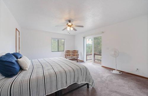 Beaver Casa | Mountain Home w/a River in Back - Close to Skiing