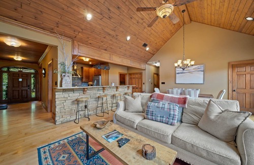 Sugar Mountain Cabina | Mountain Home with Mountain Views
