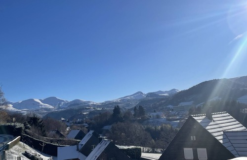 Murat-le-Quaire Casa | Mountain house with a panoramic view of the Sancy mountains