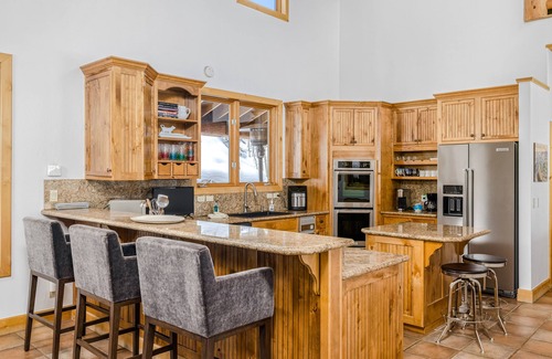 Mountain Village Casa | Mountain lodge with easy ski access & private hot tub - dog-friendly