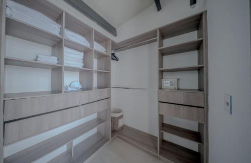 Envigado Casa | Mountain Mansion Pool, Jacuzzi Epic Medellin View