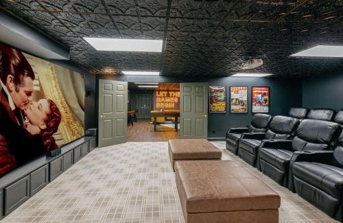 Skyland Casa | Mountain Mansion Estate Luxurious Family Fun