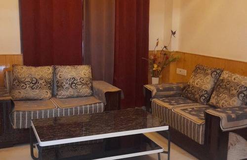 Kumarhatti Villa | Mountain Mist By Ebony Stays – Spacious 4BHK Luxury Homestay in Kasauli Hills