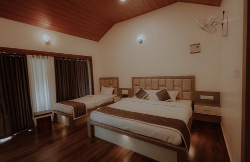 Alur Hotel | Mountain Peak Resort