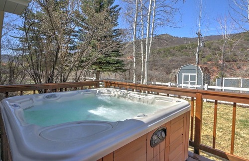 Glenwood Springs Casa | Mountain Retreat w/ Hot Tub, Scenic Decks, Grill, Dog Friendly & 7 mi. to Skiing