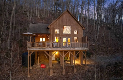 Swannanoa Casa | Ridgetop Beauty | Expansive Mtn Views | Near AVL
