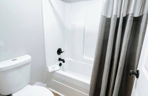 Townsend Hotel | Mountain Room at The Trailblazer Unit 6