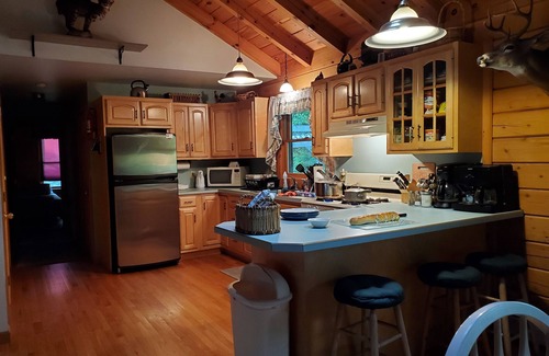 Equinunk Casa | Mountain sanctuary. 3 bedroom country getaway in the Poconos. 18+ acres