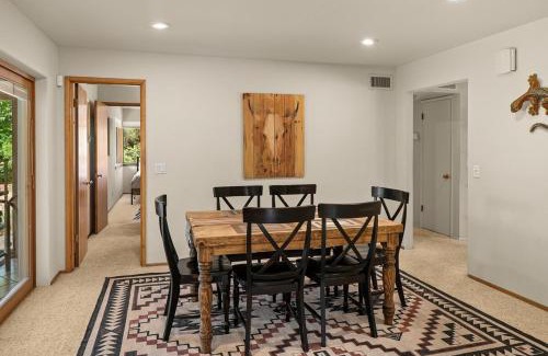 West Sedona Casa | Mountain Shadows Escape with a Yoga Studio!