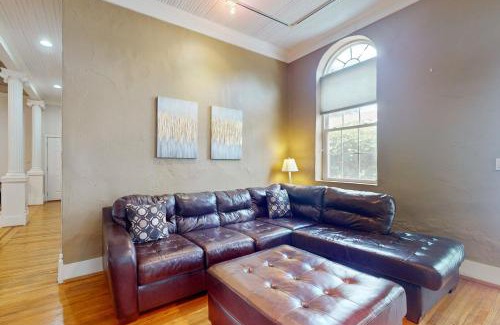 Whittier Casa | Mountain Stream Haven