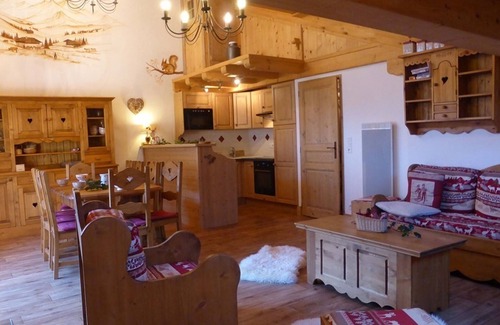 Beaufort Apartamento | Tríplex confortable montaña 12 pers, box privado, garaje, balcón, cerca de servicios