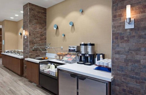 Valle Lindo Casa | Mountain-view Anaheim rooms near Disneyland !!