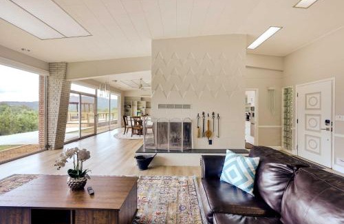 Copperhill Casa | Mountain View and Fire Pit Modern Copperhill Home