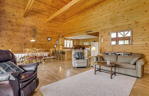 Strong Cabina | Mountain-View Deck! Cabin By Mt Abraham Skiing