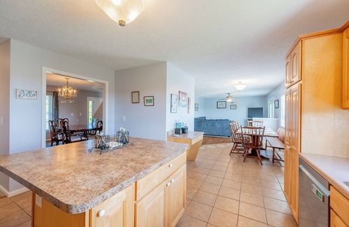 Christiansburg Casa | Mountain View Escape