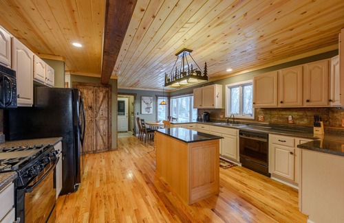 Seven Devils Cabina | 5br, vistas panorámicas, bañera de hidromasaje, mesa de billar, pozo de fuego, cerca de lugares de interés, cerca de Boone y Banner Elk