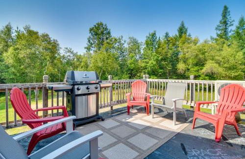 Strong Casa | Mountain-View Maine Cabin Ski, Hike and Bike!