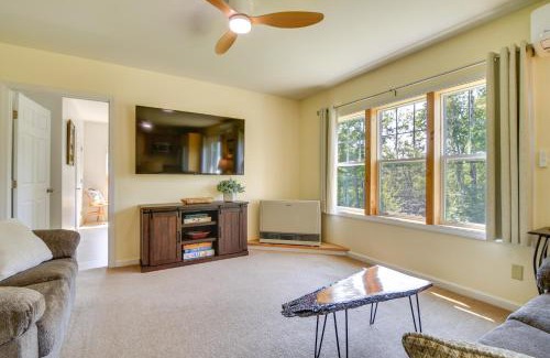 Strong Casa | Mountain-View Maine Cabin Ski, Hike and Bike!