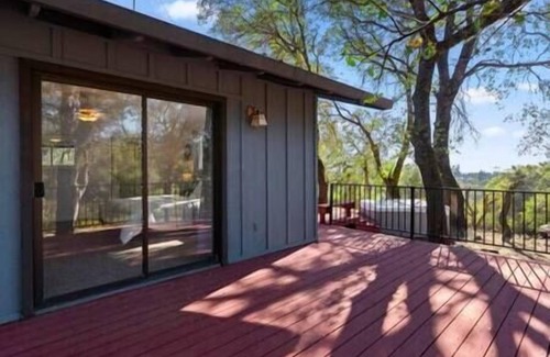 Rough and Ready Casa | Mountain View Retreat: Your Perfect Getaway