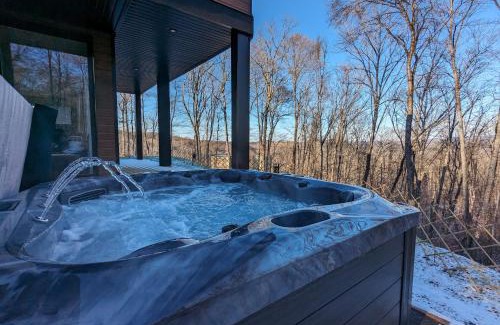 La Conception Chalet De Esquí | Mountain View Retreat with Private Hot Tub & Pool