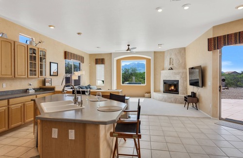 Oro Valley Casa | Mountain View Retreat- Gorgeous Pools