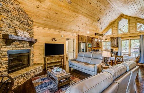 Cherry Log Casa | Mountain View Retreat
