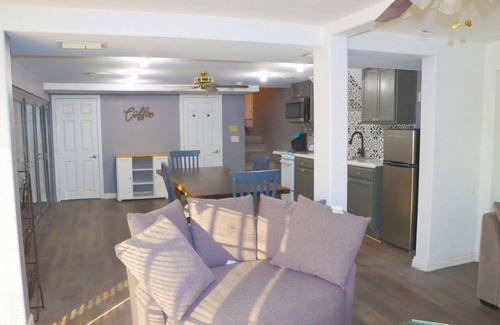 Hemet Apartamento | ¡Apartamento de 1 dormitorio a sólo 9 minutos del Soboba y otras necesidades!