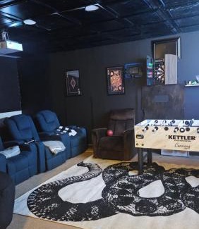 West Milford Casa | Mountain View Villa with HotTub-MovieTheater Fire Pit Gameroom