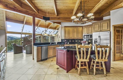 Warrior's Mark West Chalet De Esquí | Mountain Views & Private Hot Tub Near Peak 10