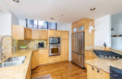 Mountain Village Casa | Mountain Village Panoramic Views, Hot Tub, Fireplace 3 Bedroom Townhouse by RedAwning