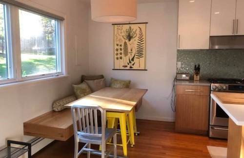 Woodstock Casa | Mountainside home, with pool , deck & 3mins to Woodstock