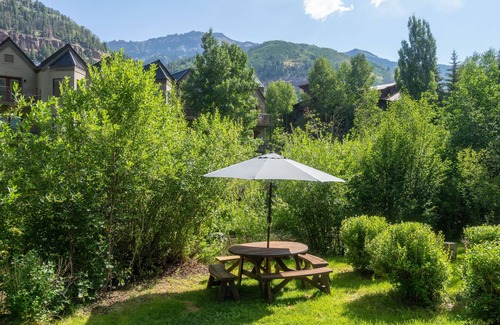 Telluride Apartamento | Mountainside Inn 302 1 Bedroom Hotel Room by Alpine Lodging Telluride